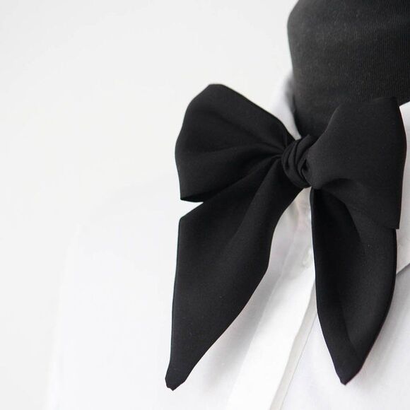 Black Solid Silk Skinny Scarf‎ - Picture 4 of 7